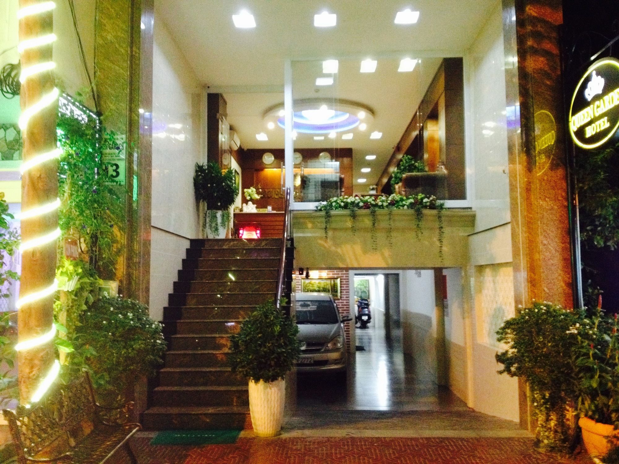 Queen Garden Hotel & Apartment Вунгтау Экстерьер фото